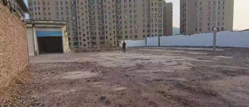 陽泉場(chǎng)地現(xiàn)場(chǎng)施工中